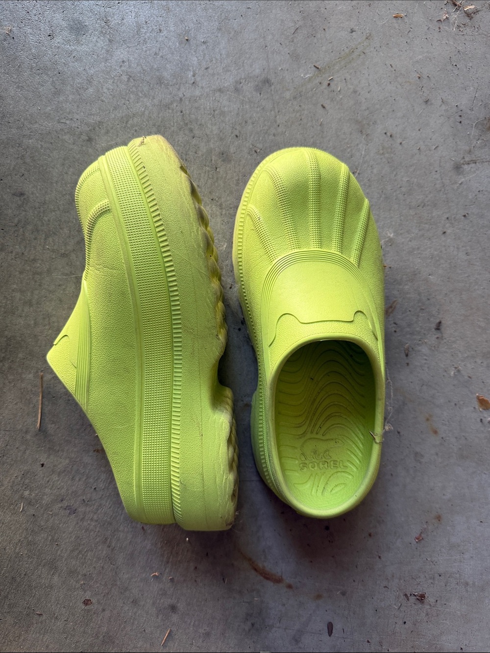 Sorel Women's Neon Yellow Slip-On Clogs
